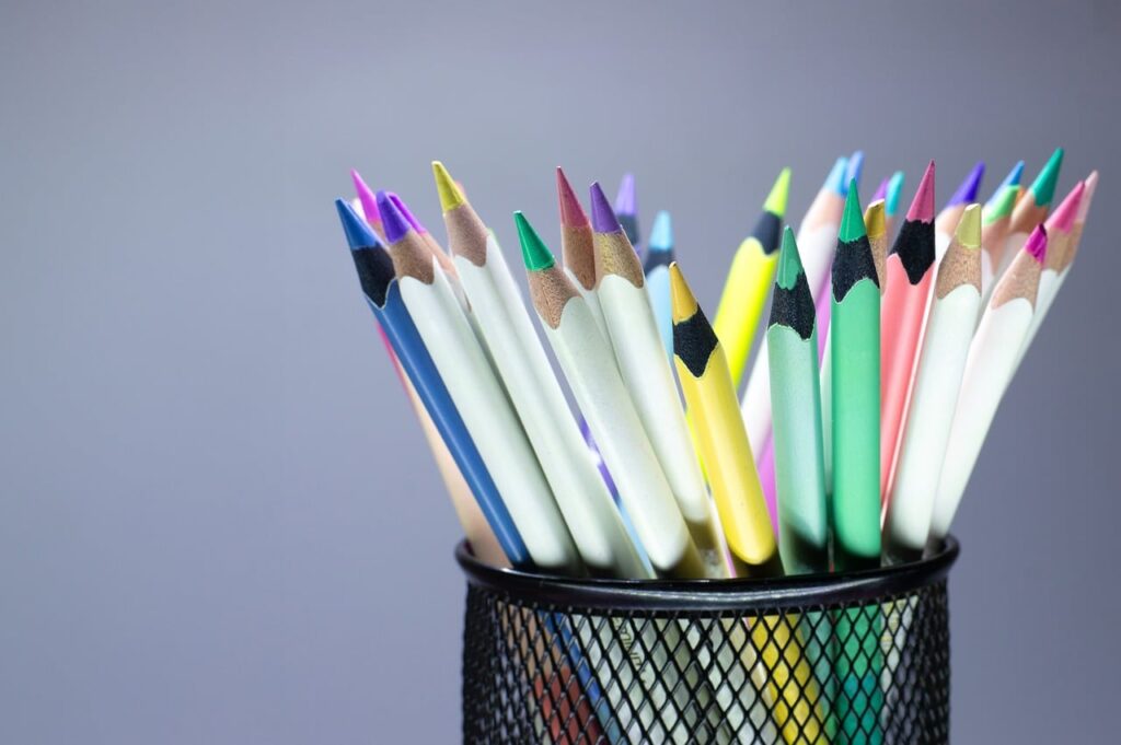 art, school, education, creative, colorful, colour, pencil, creativity, tool, wood, crafts, artistic, imagination, artist, creation, draw, objects, sketch, red, yellow, blue, purple, orange, green, pie