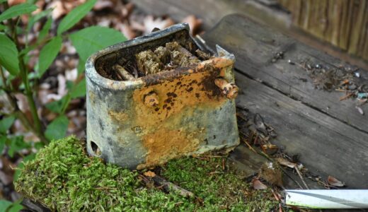 iron, old, stole, texture, rust, metal, protection, maintenance, rusty, technology, mechanism, metal processing, metal construction, mechanics, cnc, defect, wood, screws, vandalism
