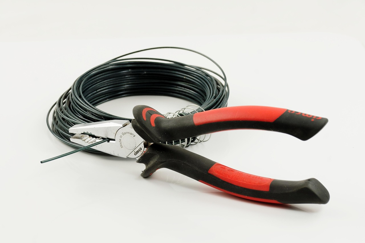 pliers, combination pliers, metal, tool, wire, garden wire, fence, security, to cut, cut off, pliers, pliers, pliers, pliers, pliers, wire