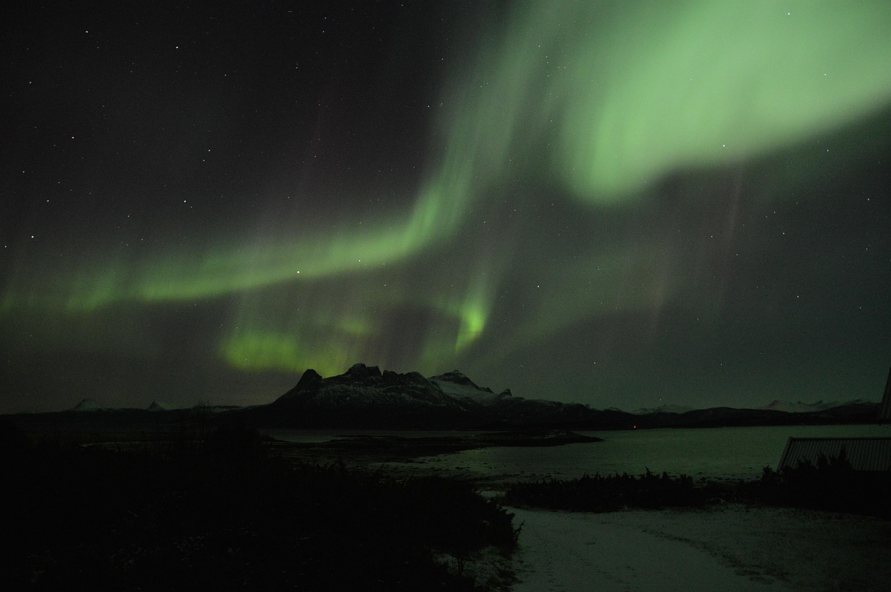 northern lights, aurora borealis, night, sky, winter, aurora, space, atmosphere, lights, celestial, phenomenon, green, astronomy, nature, magnetic, magical, borealis, stars, landscape, northern, color, dark, night sky, polar, universe, green sky, green stars, green night, green universe, green dark, green magic