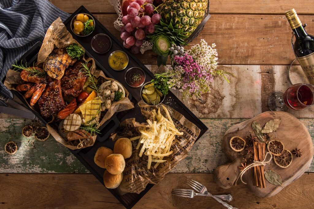 christmas wallpaper, platter, food, starters, meal, feast, dining table, table, eat, delicious food, restaurant, dining, cuisine, catering, buffet, flat lay